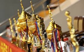 高手怎么躲大坑（高手如何避开大坑）